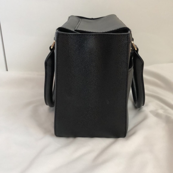 Samantha Thavasa Deluxe black Purse with gold details - Picture 4 of 9